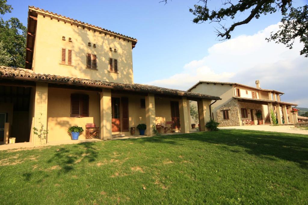 Agriturismo Le Vigne Foligno Exterior foto